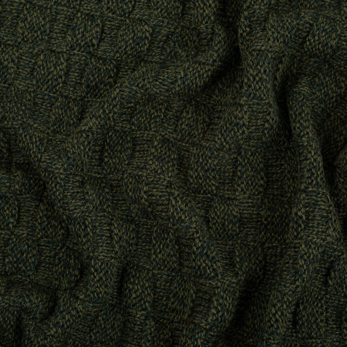Irish Fisherman Aran Wool Throw Blanket – Basket Stitch Celtic Decor - Image 7 | CeltHaus